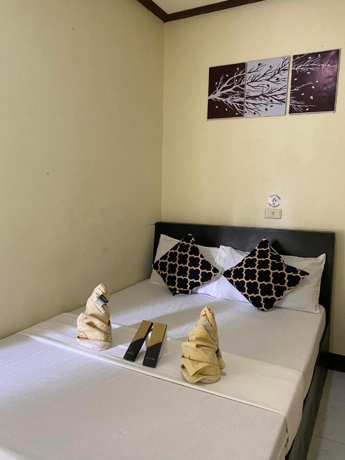 Mia Affordable Rooms Эль-Нидо Экстерьер фото